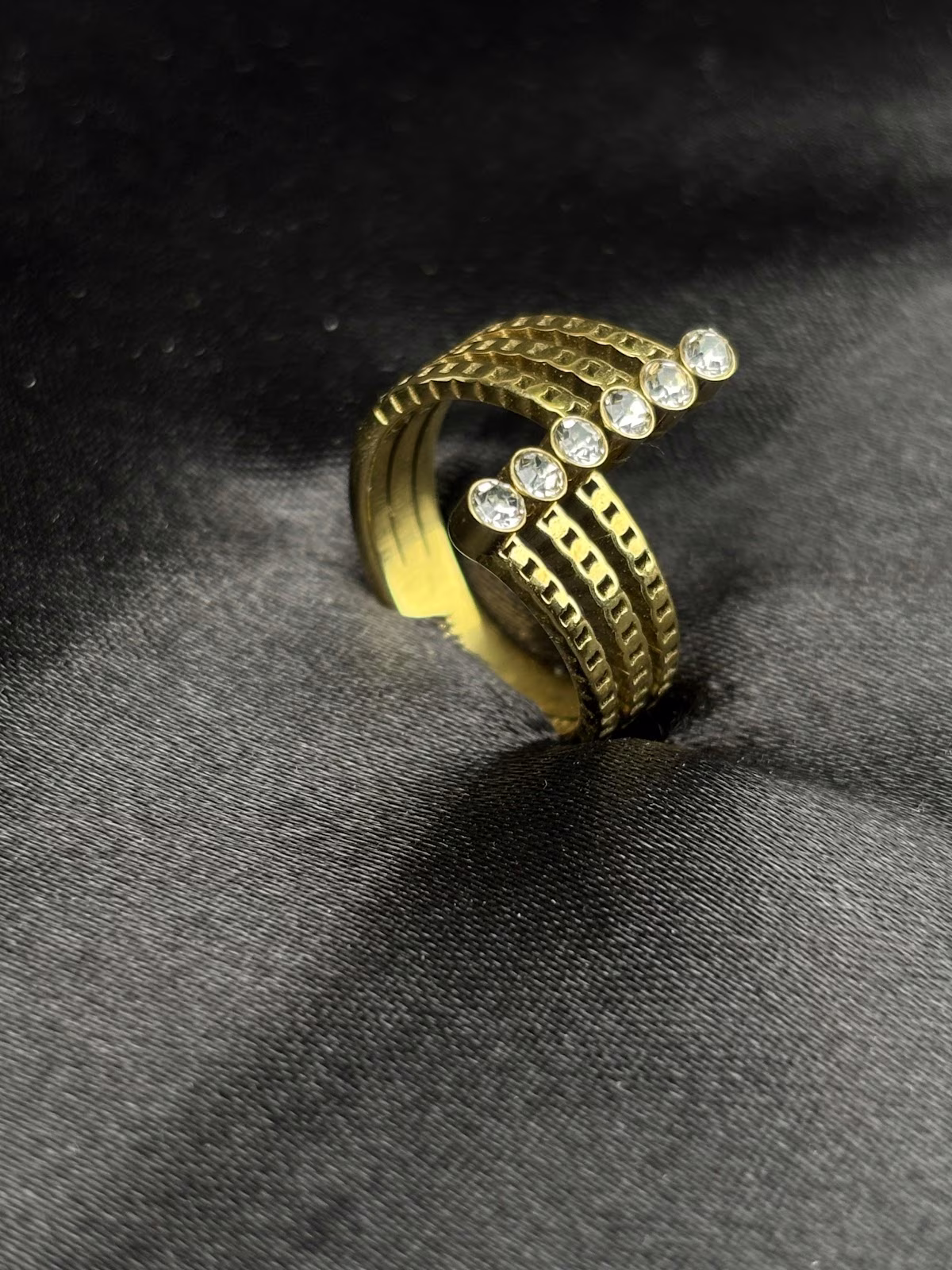 Linear Crystal Ring