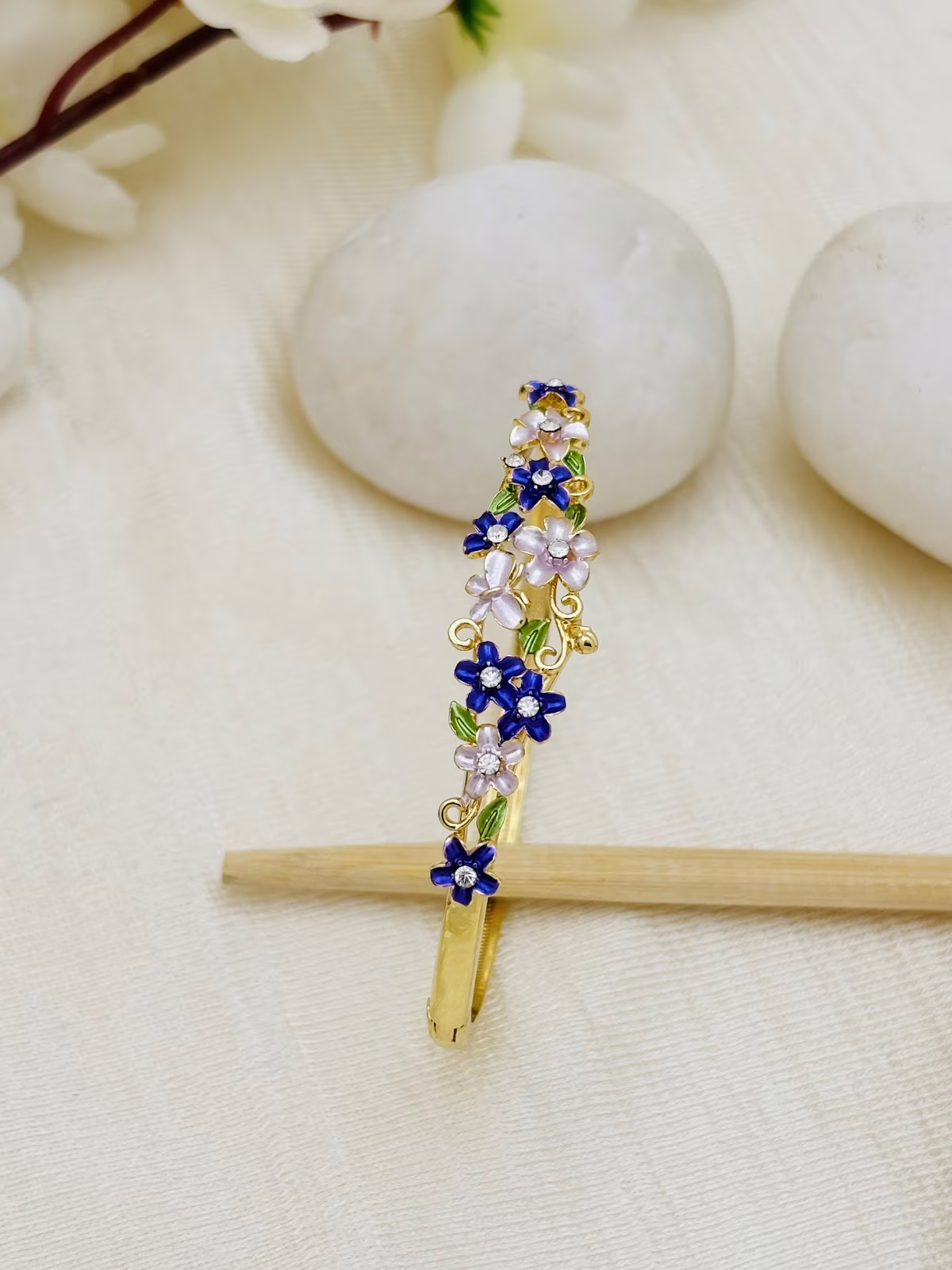 Floral Lace Bracelet – Blue
