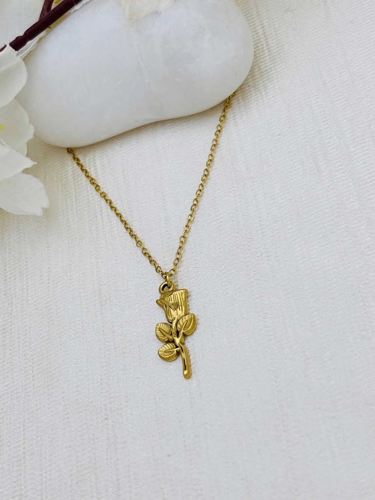 Vintage Rose Pendant