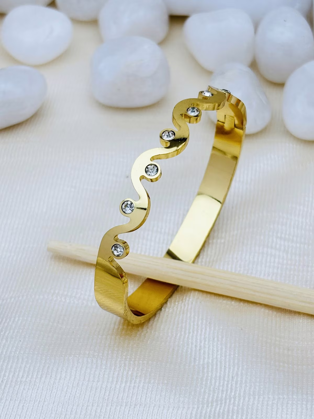 Crystal Wave Kada