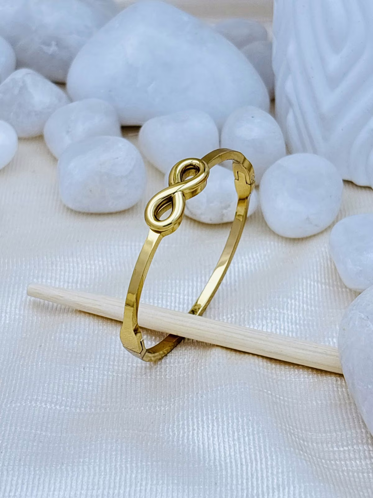 Infinity Loop Kada