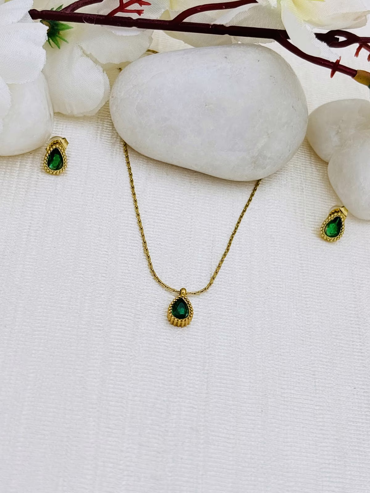 Teardrop Pendant Set – Emerald Green