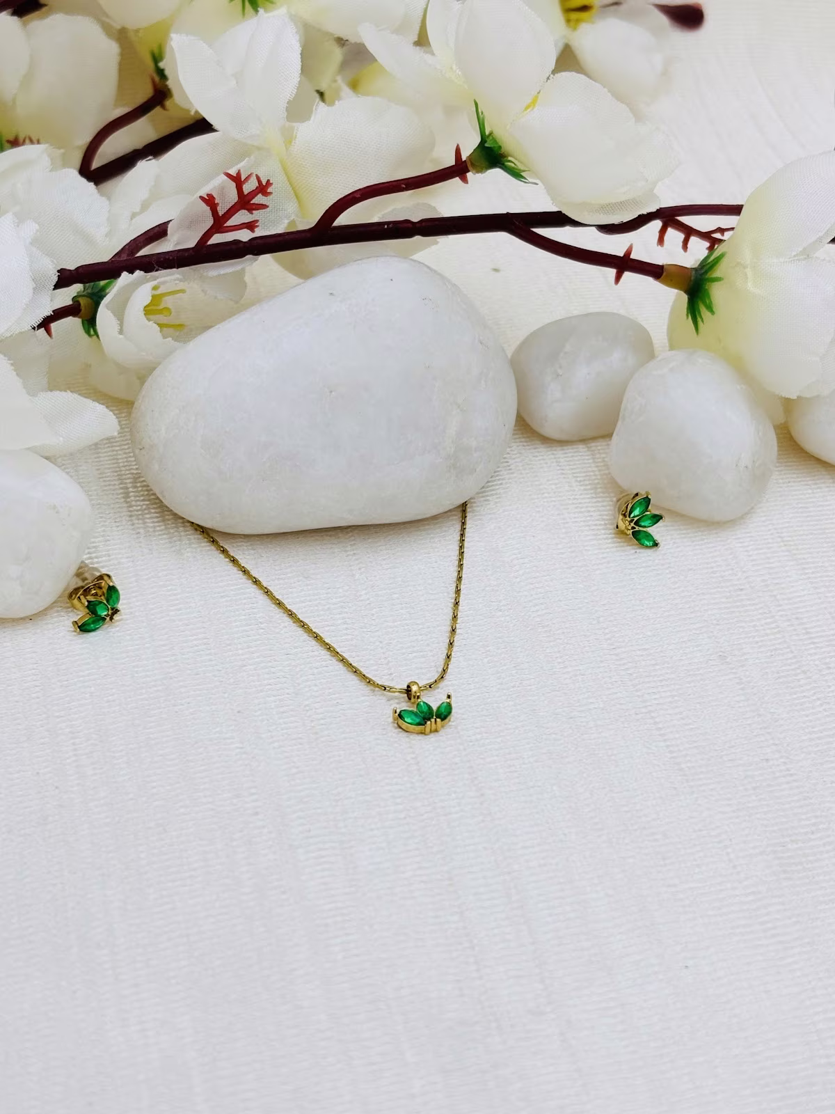Shell Pendant Set