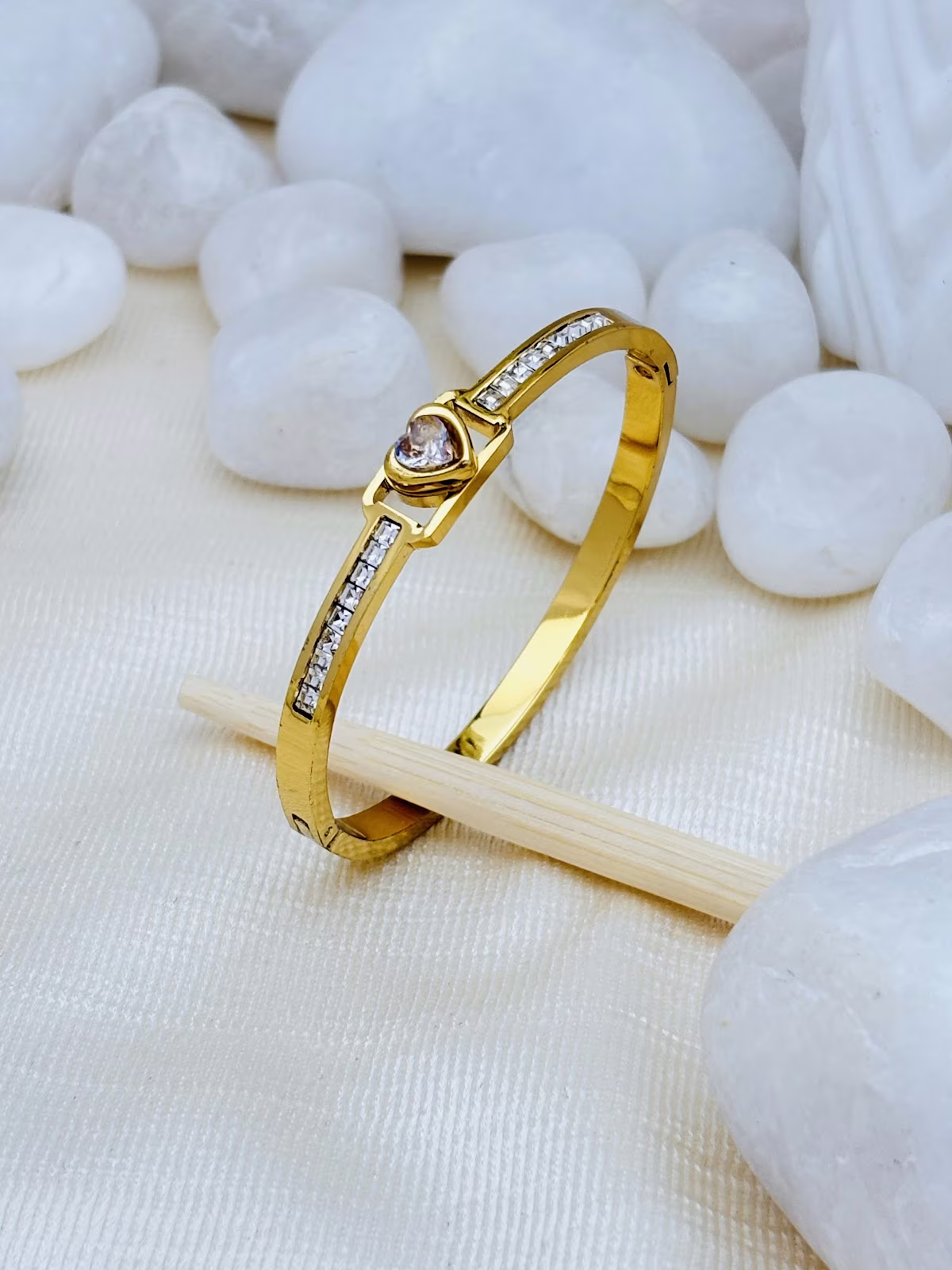 Gem Heart Kada – White