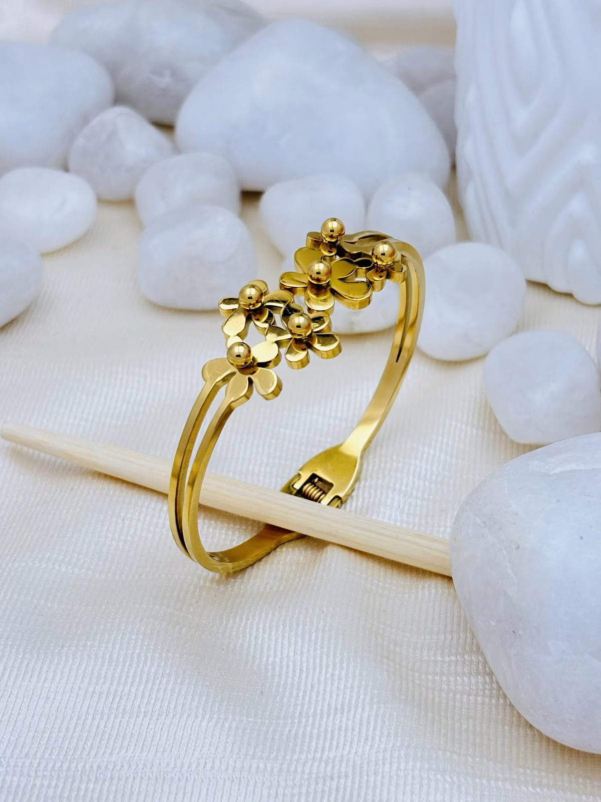 Blossom Cluster Kada
