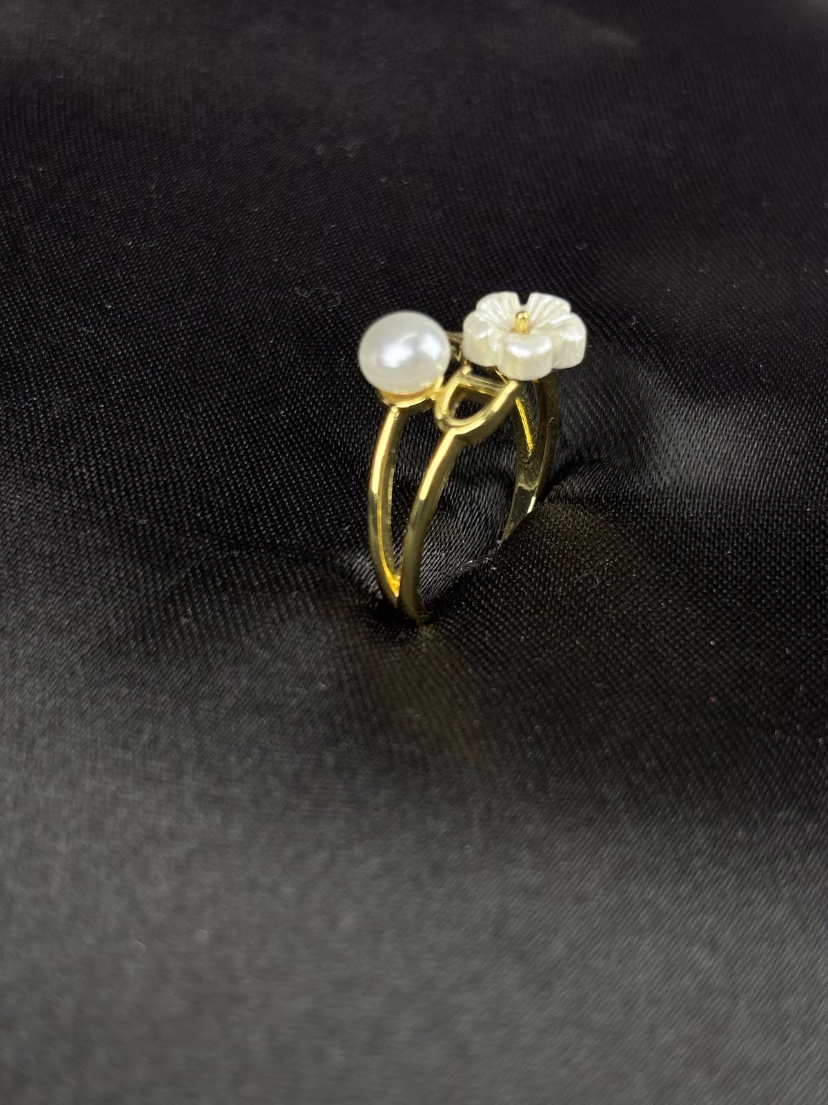 Ivory Blossom Pearl