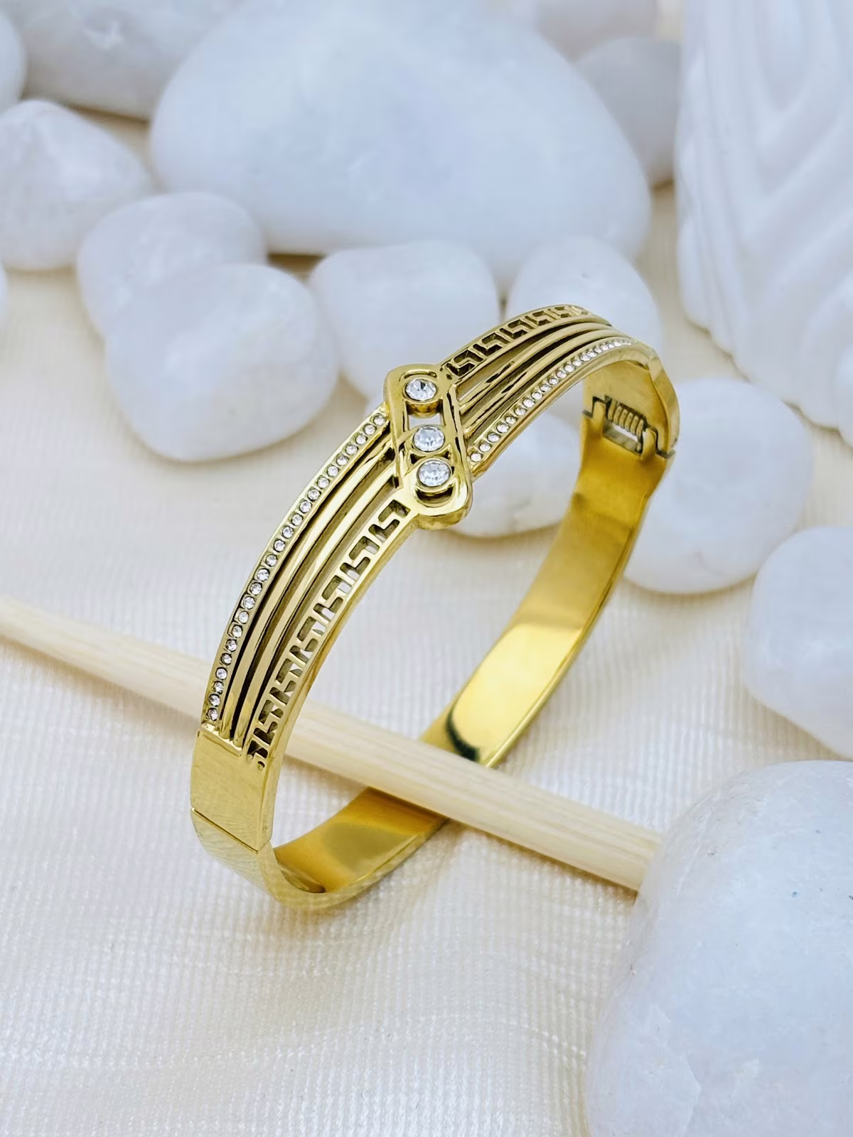 Crystal Line Kada