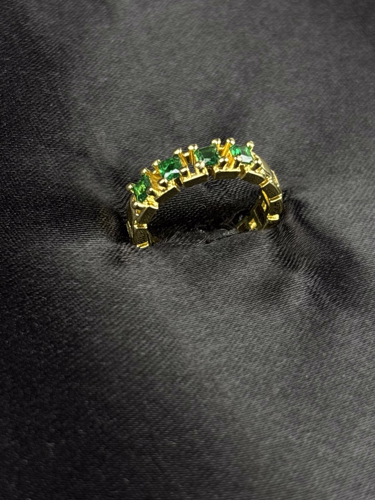 Emerald Crest Ring