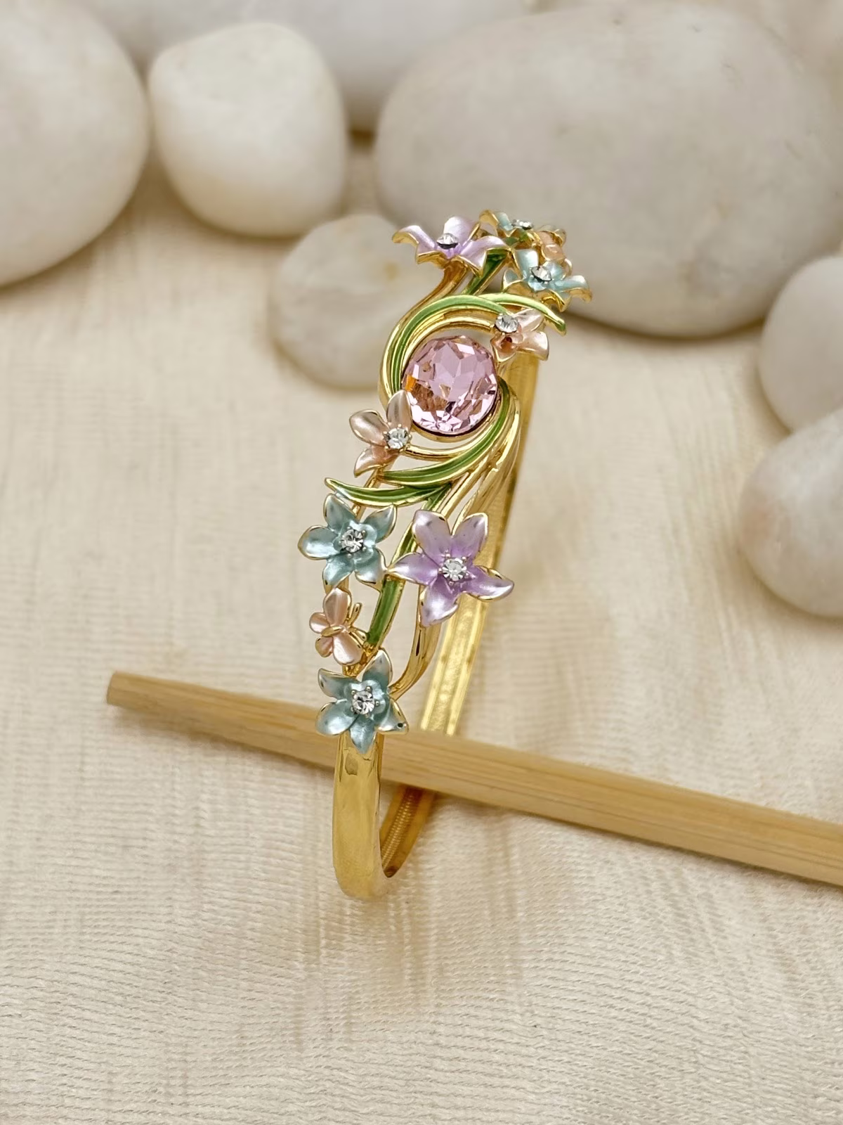 Swirl Gem Bracelet
