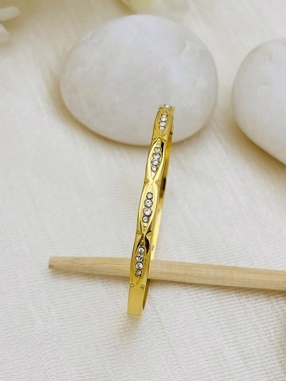 Crystal Vine Kada