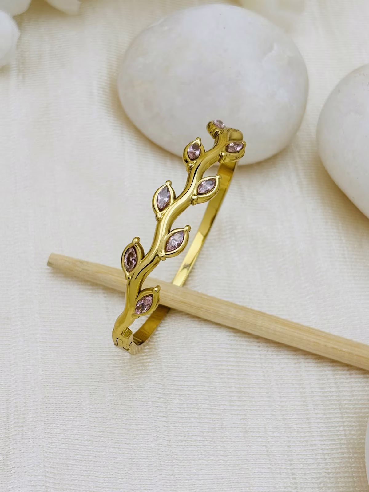 Crystal Tulip Kada