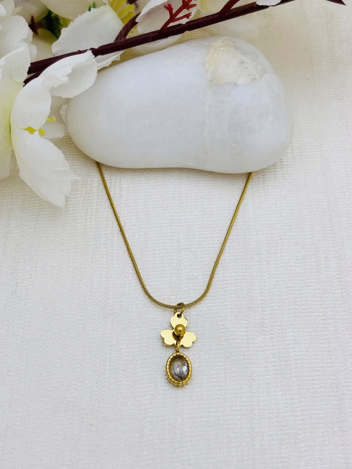 Floral Oval Pendant