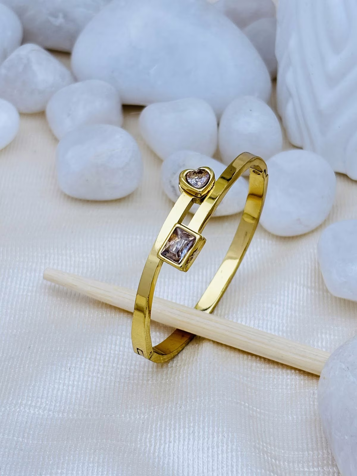 Dual Gem Kada – White