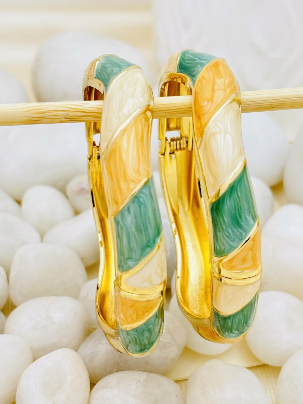 Marble Sweep Meenakari – Green Mustard