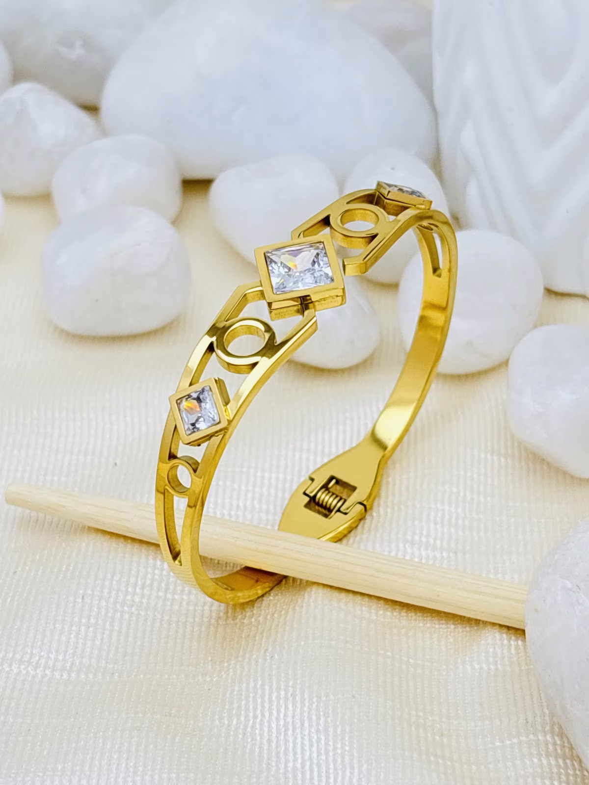 Diamond Frame Kada