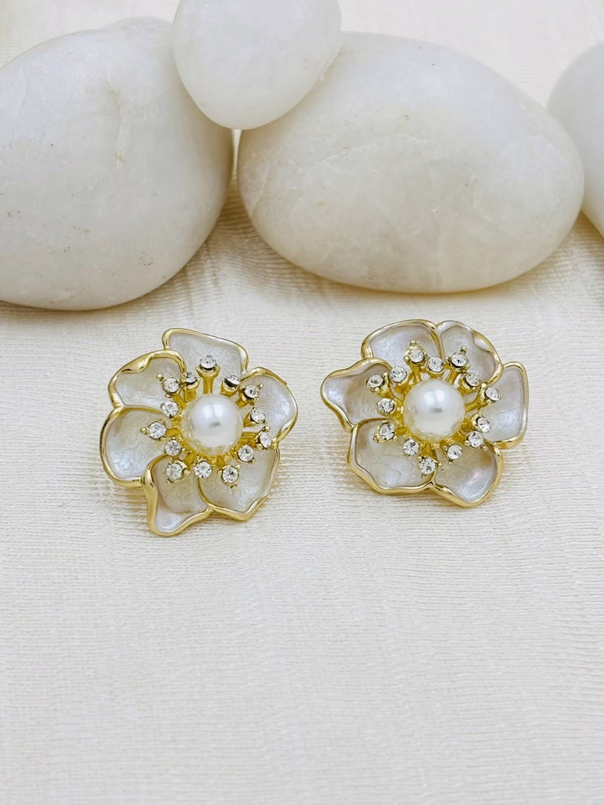 Bloom Enamel Studs – White
