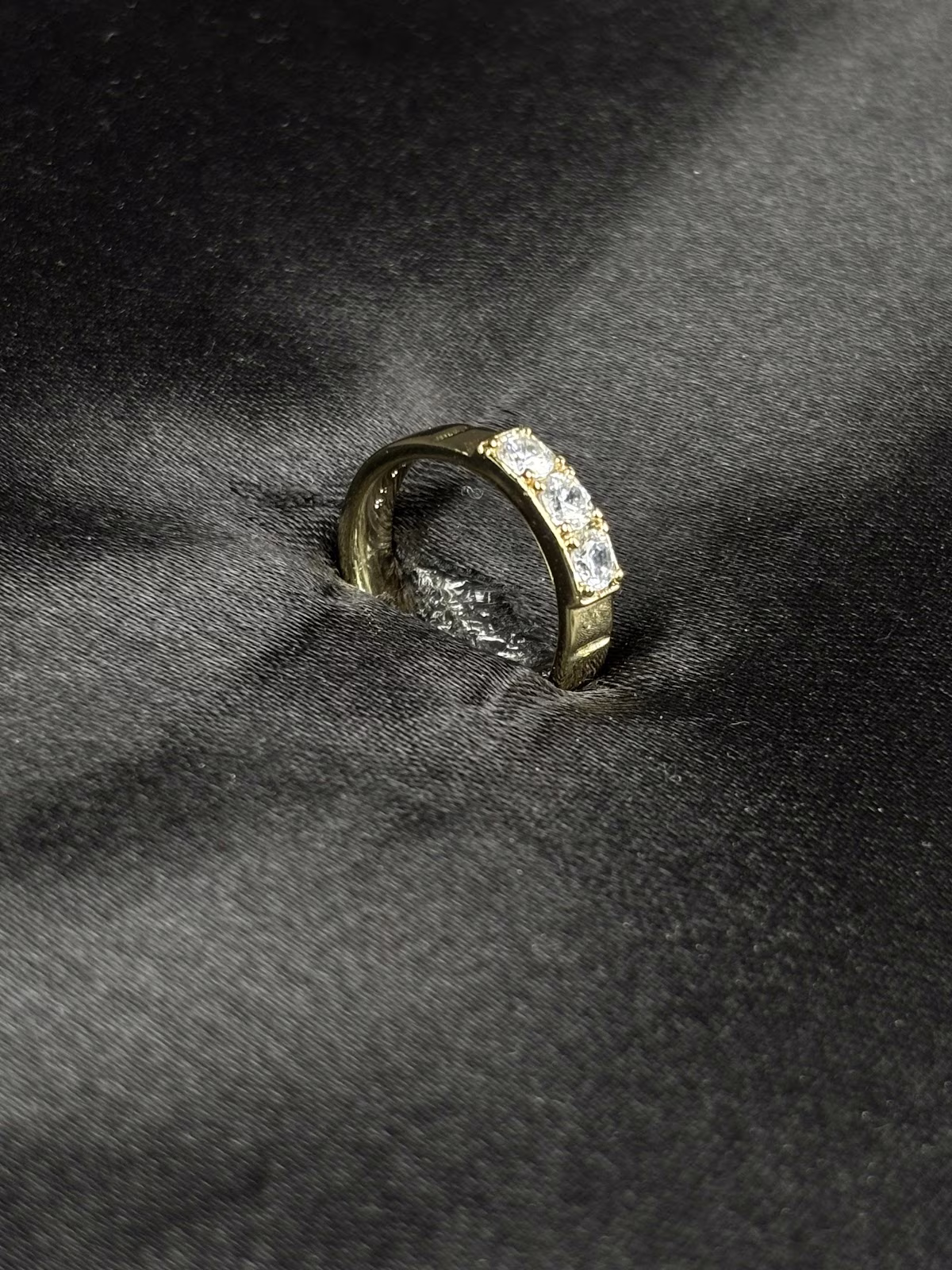 Radiant Crest Ring