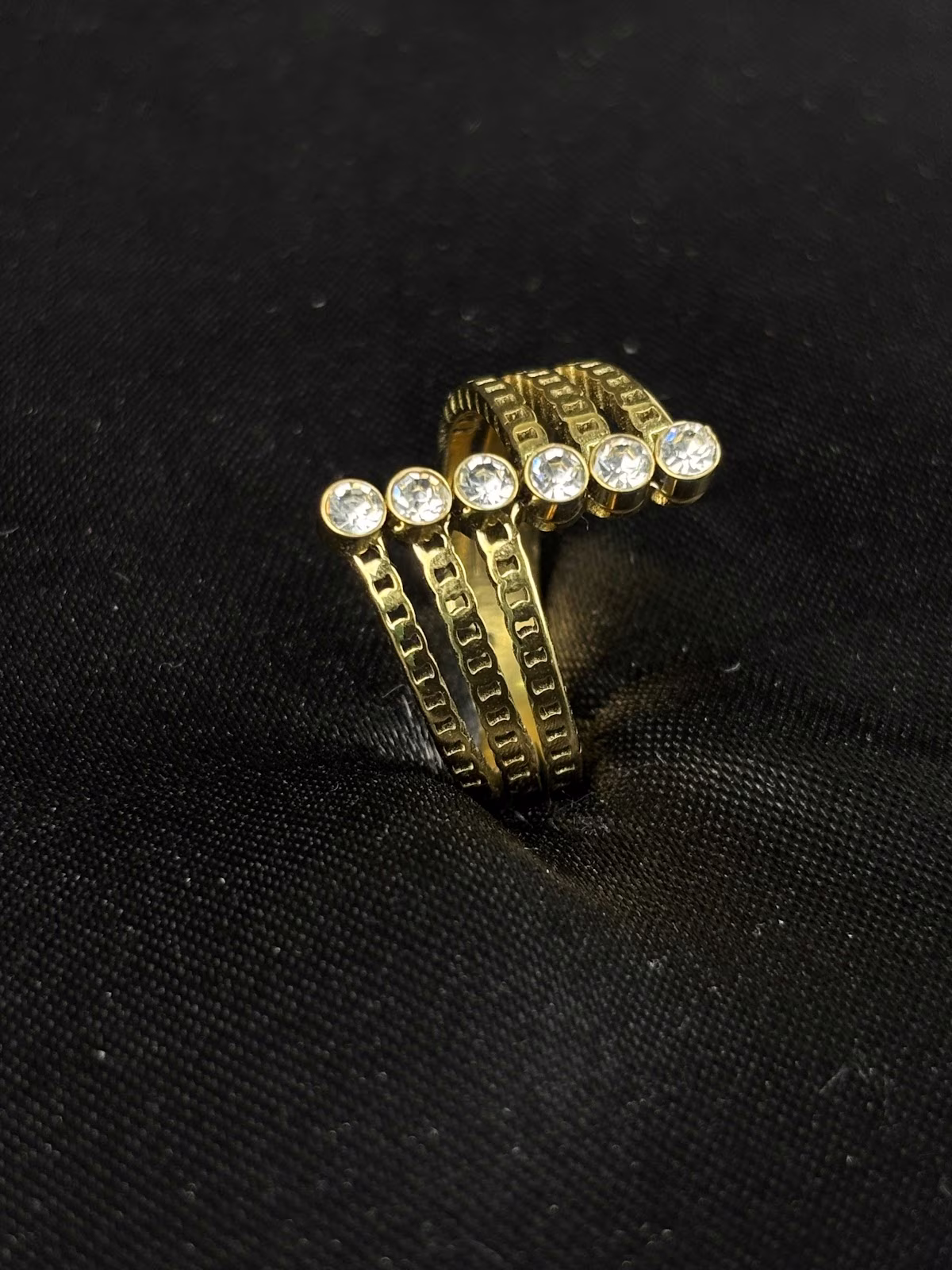 Linear Crystal Ring