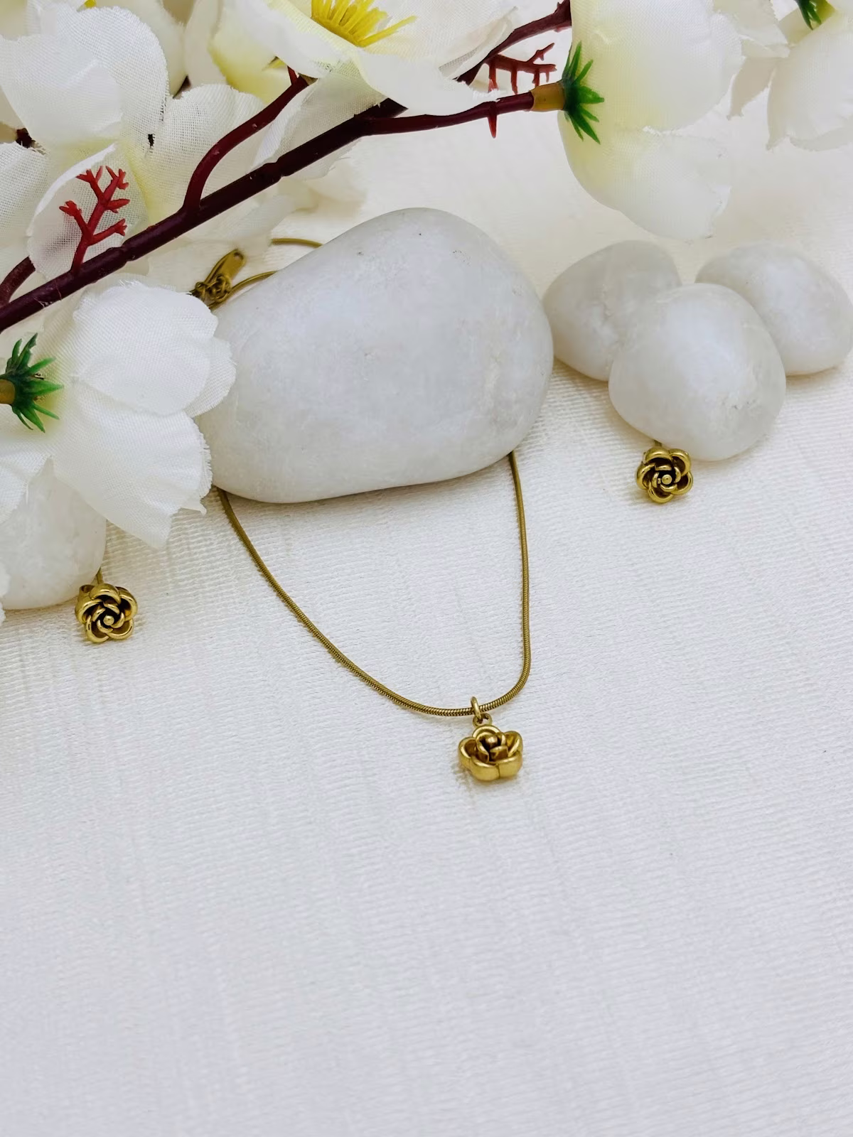 Rose Pendant Set