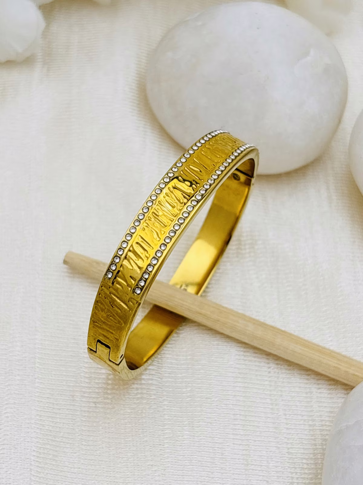 Textured Border Kada