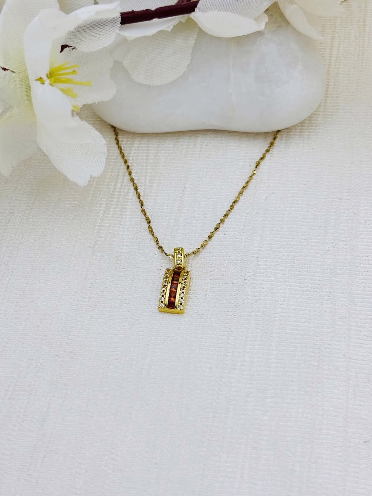 Linear Crystal Pendant