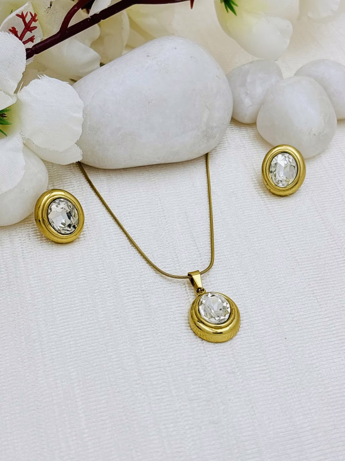 Luminous Oval Charm