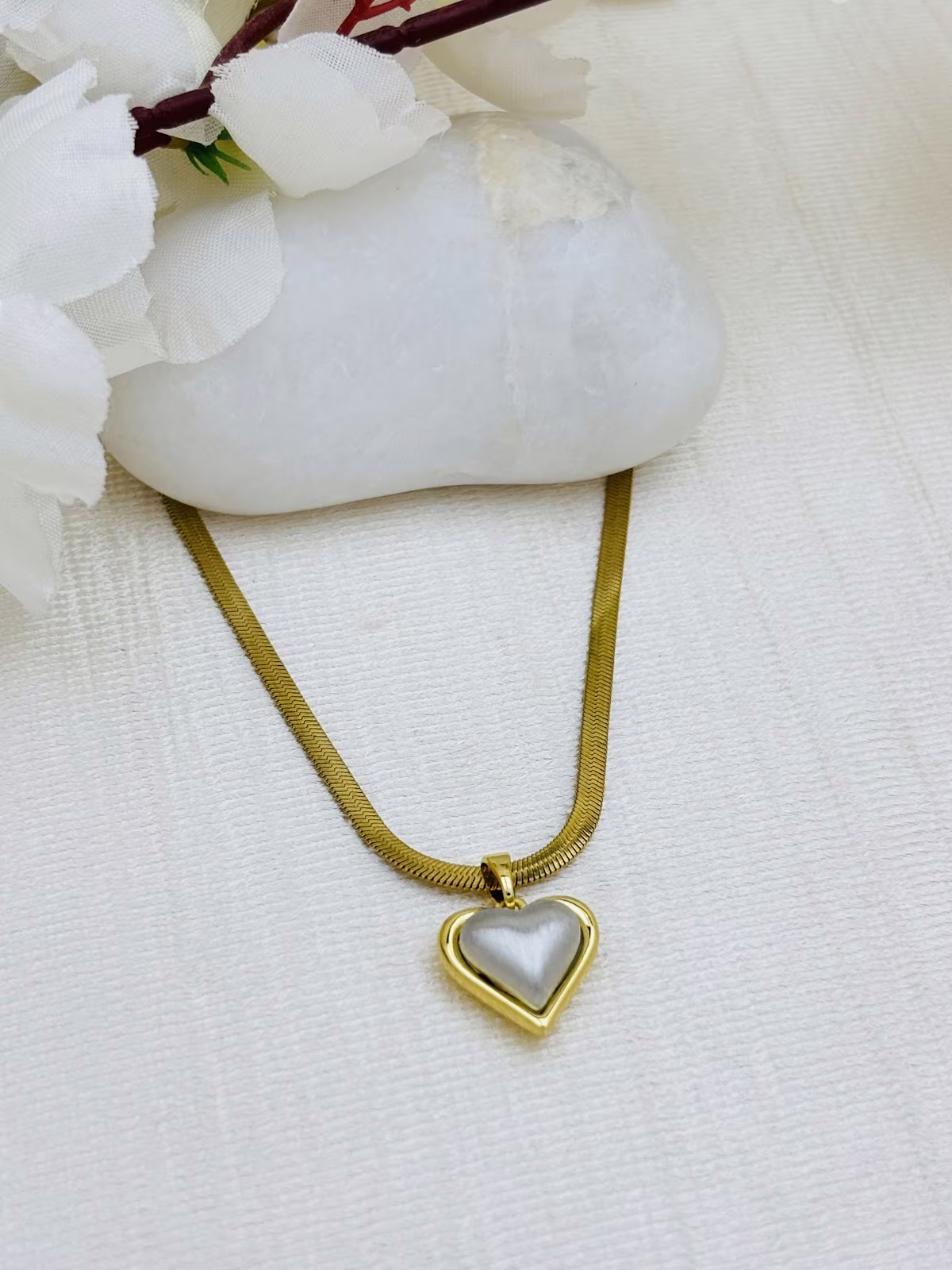 Pearl Heart Glow