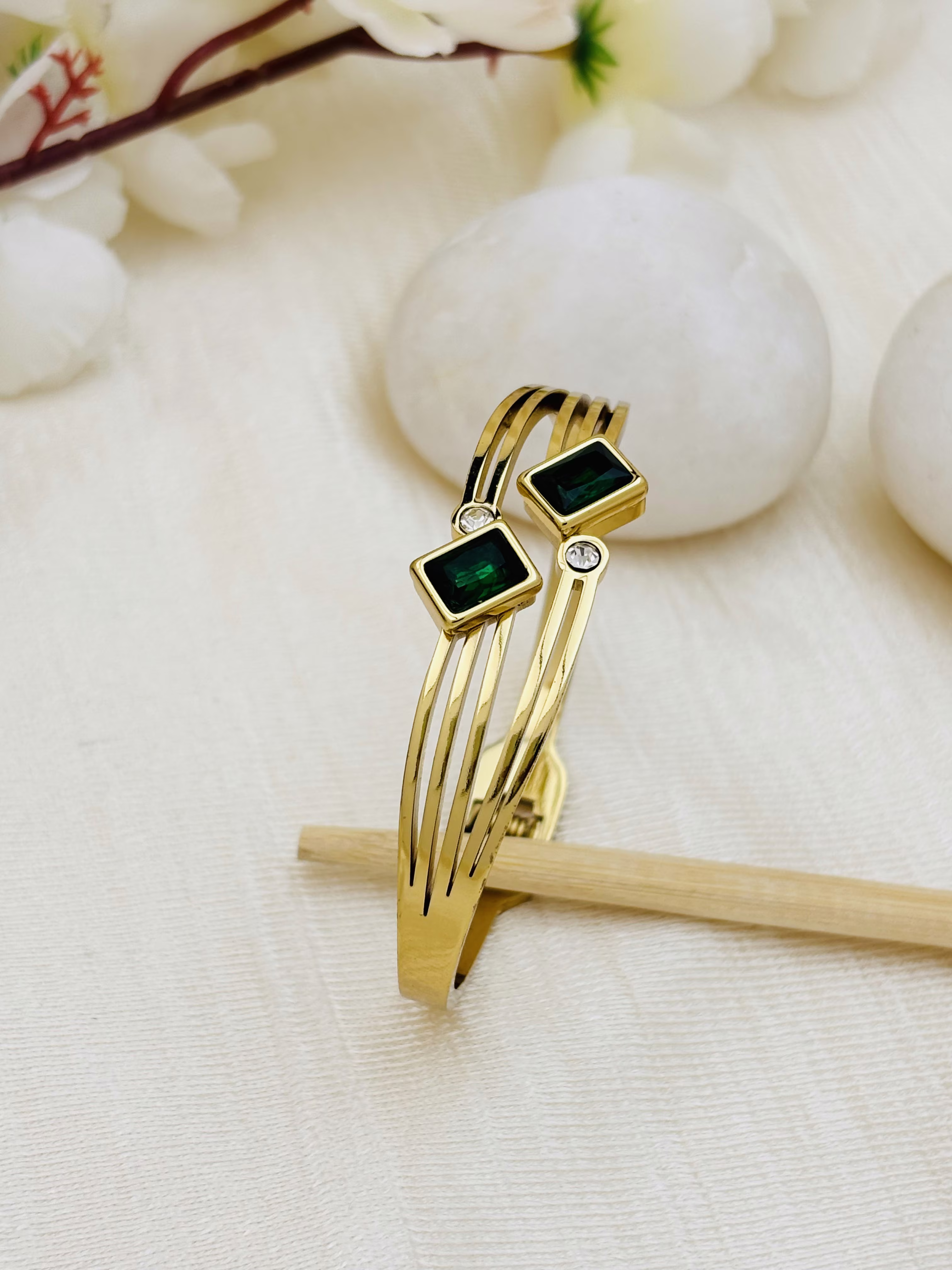 Twin Prism Kada – Green