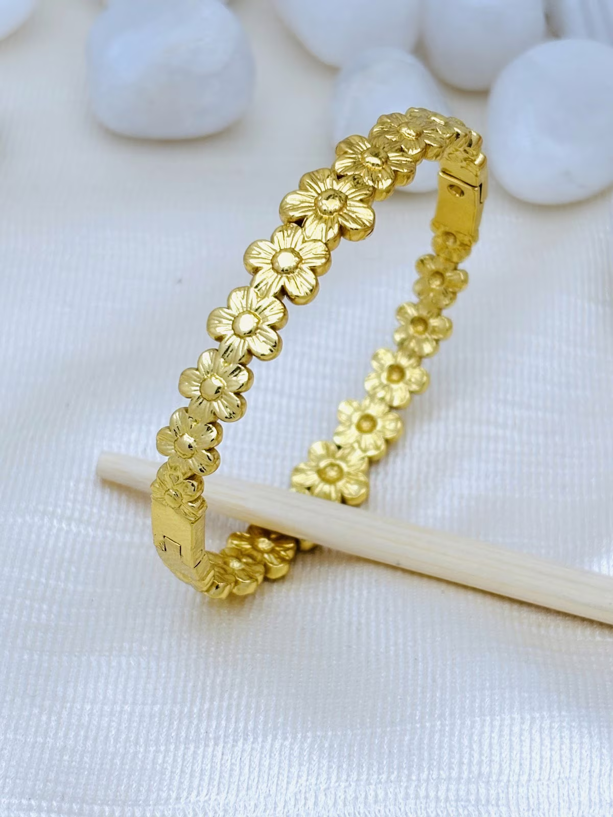 Floral Garland Kada