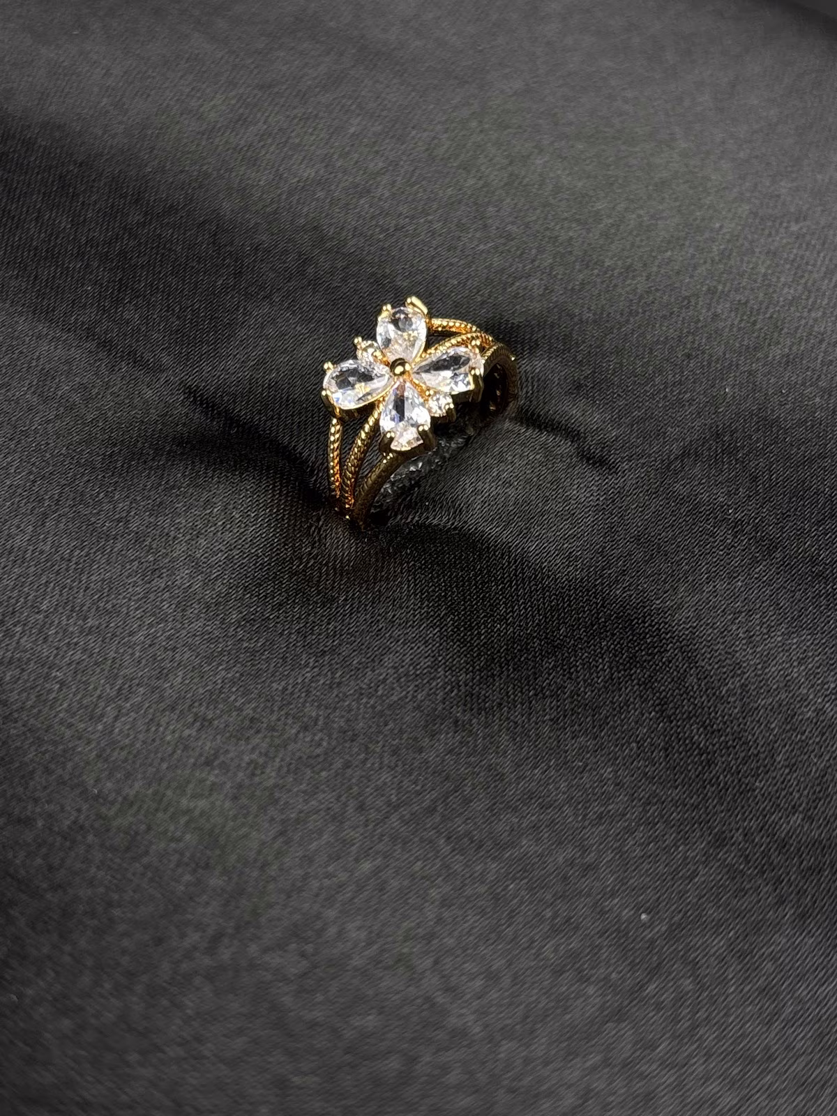 Crystal Clover Ring