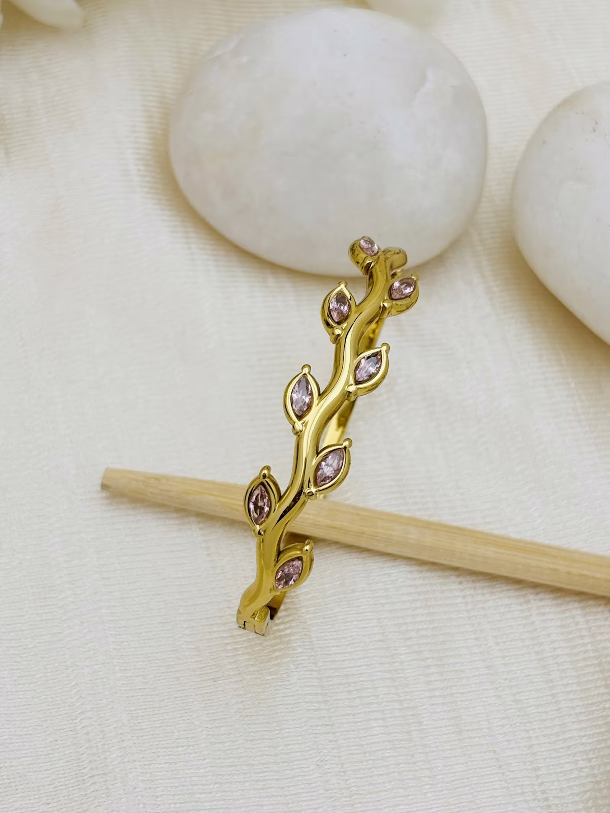 Crystal Tulip Kada