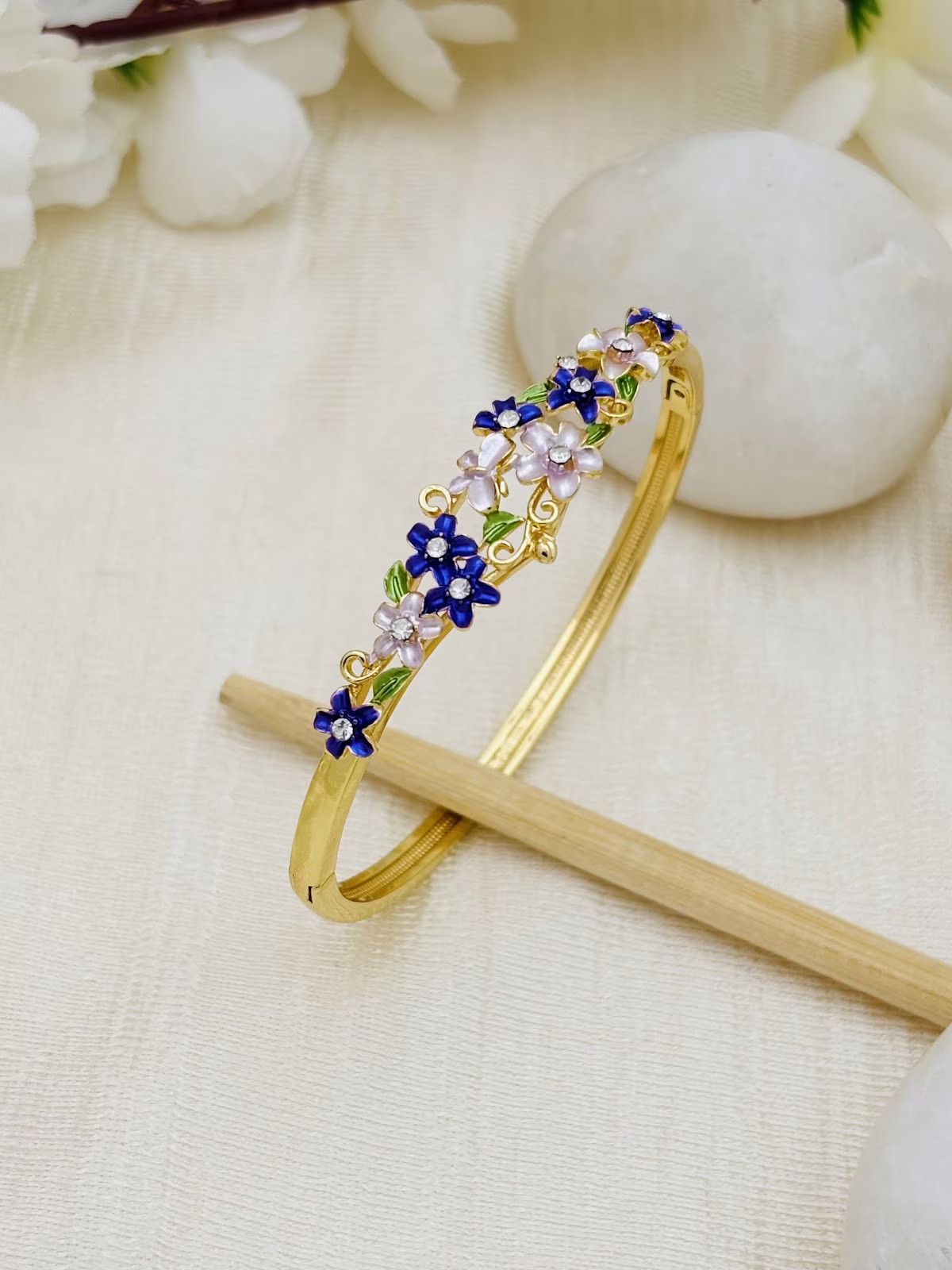 Floral Lace Bracelet – Blue