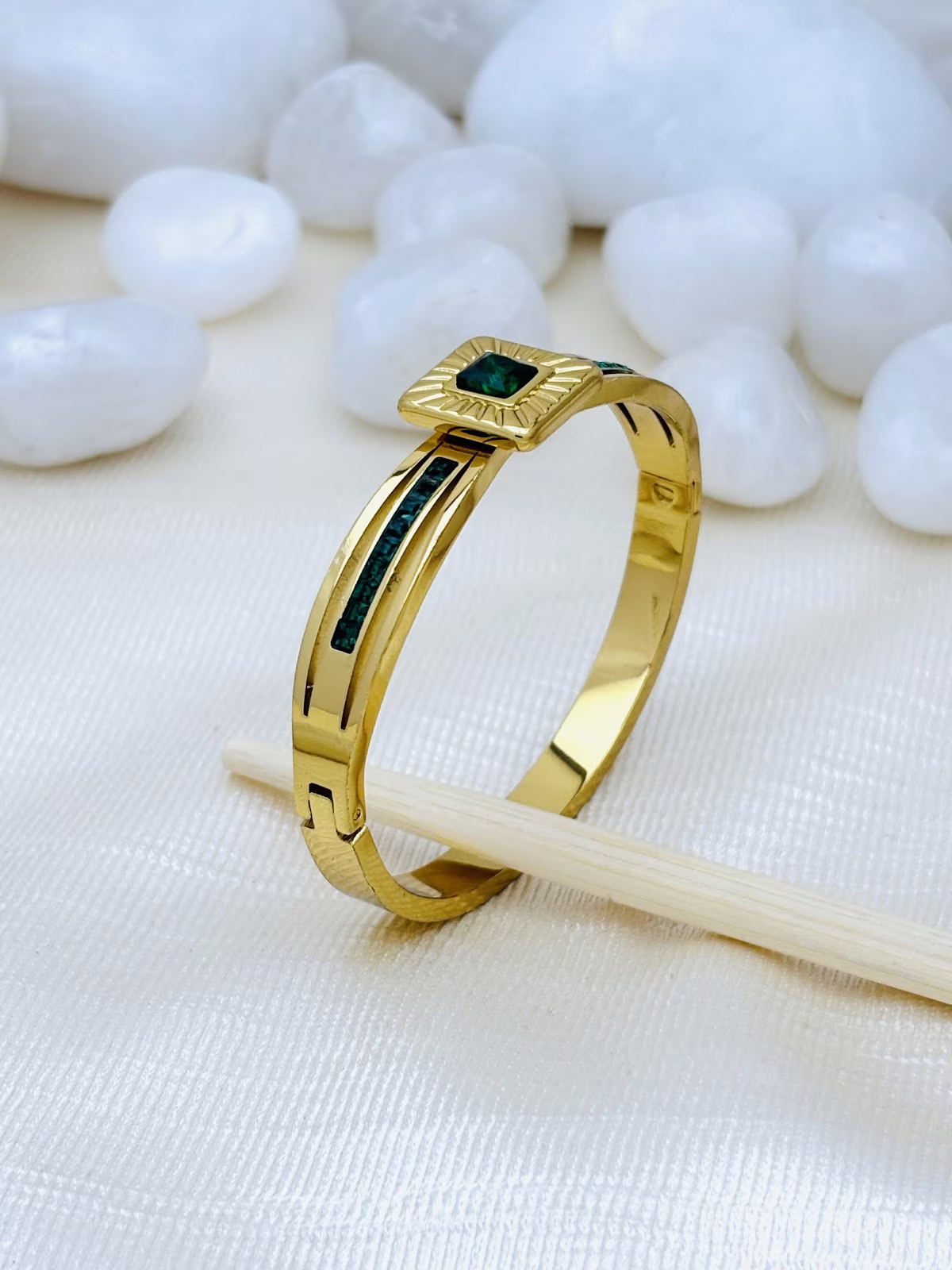 Regal Square Kada