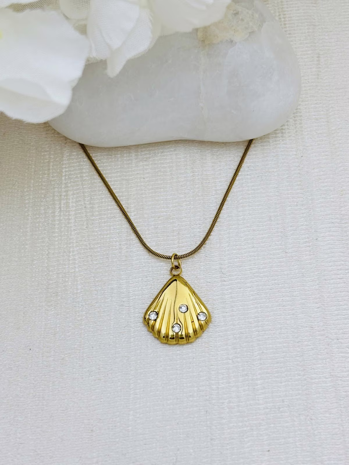 Crystal Shell Pendant