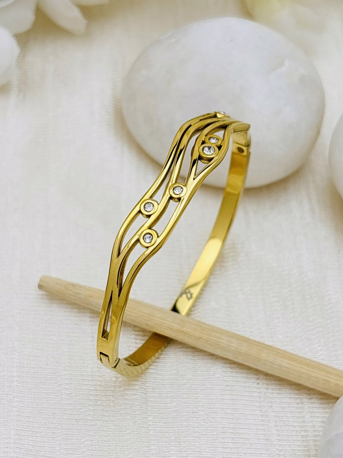 Wave Crystal Kada