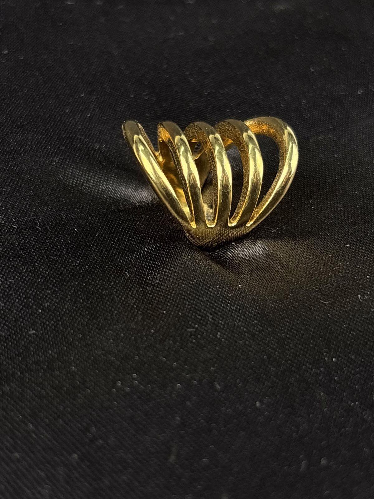 Layered Ripple Ring