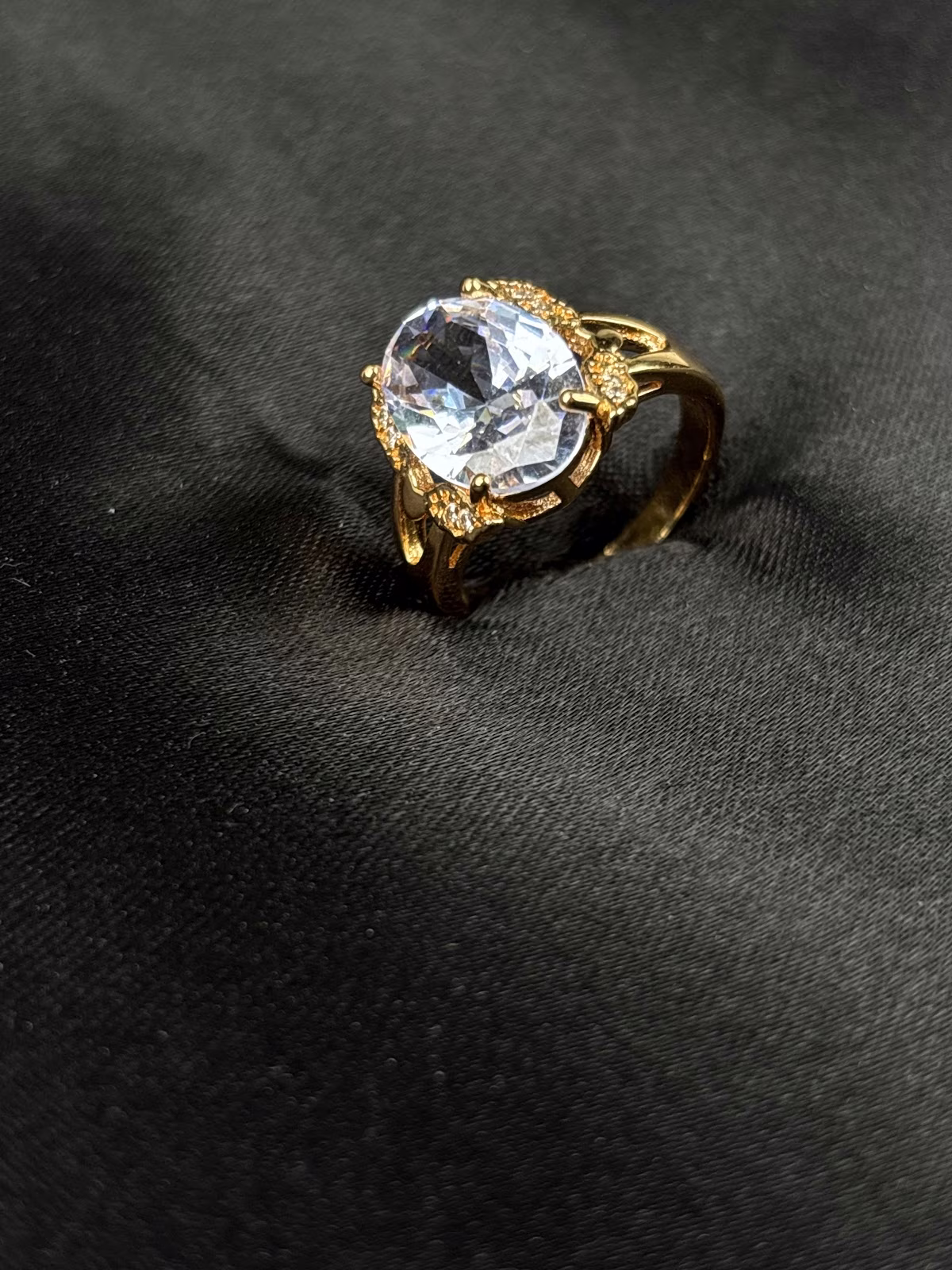 Luminous Halo Ring