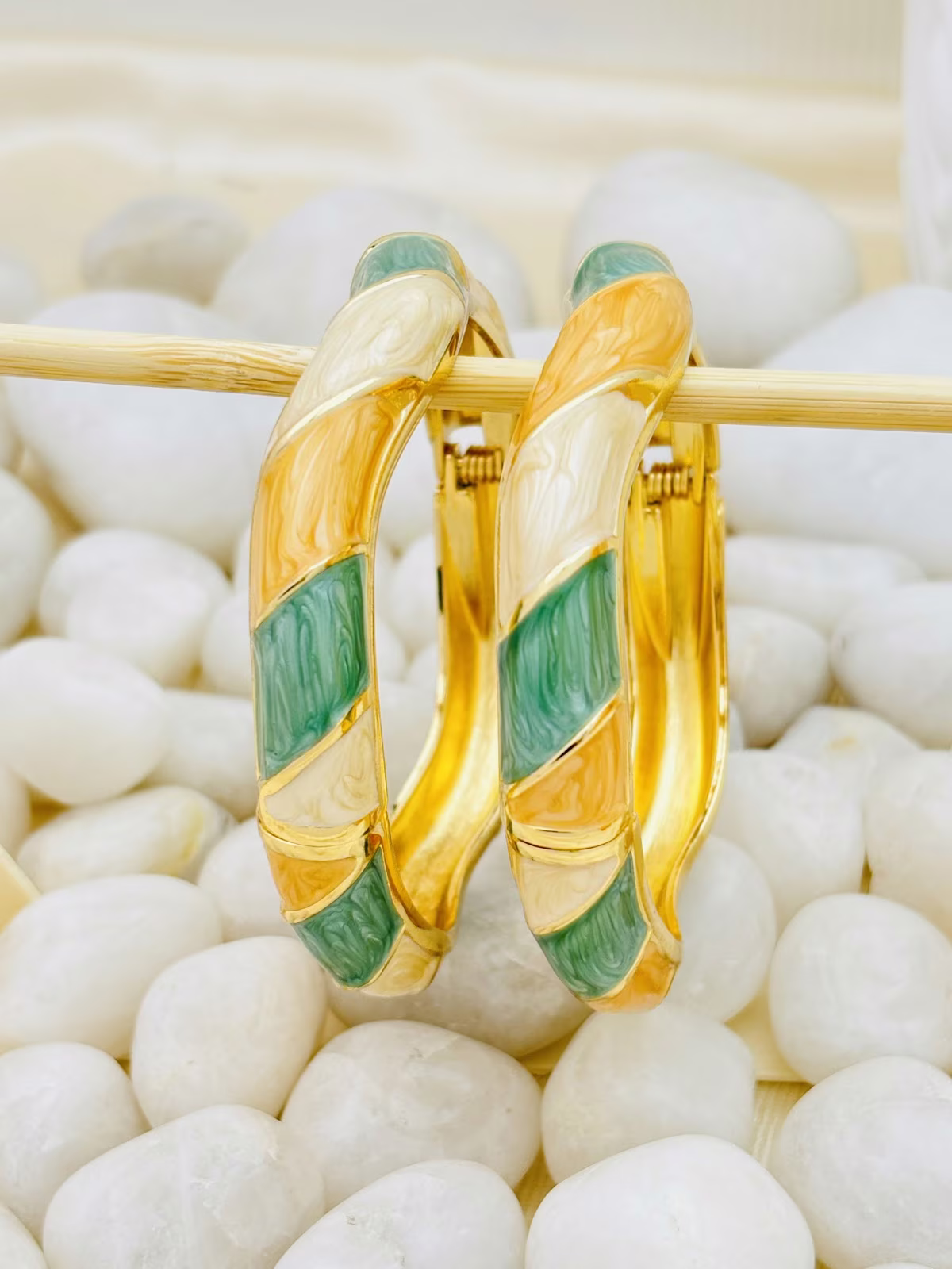 Marble Sweep Meenakari – Green Mustard