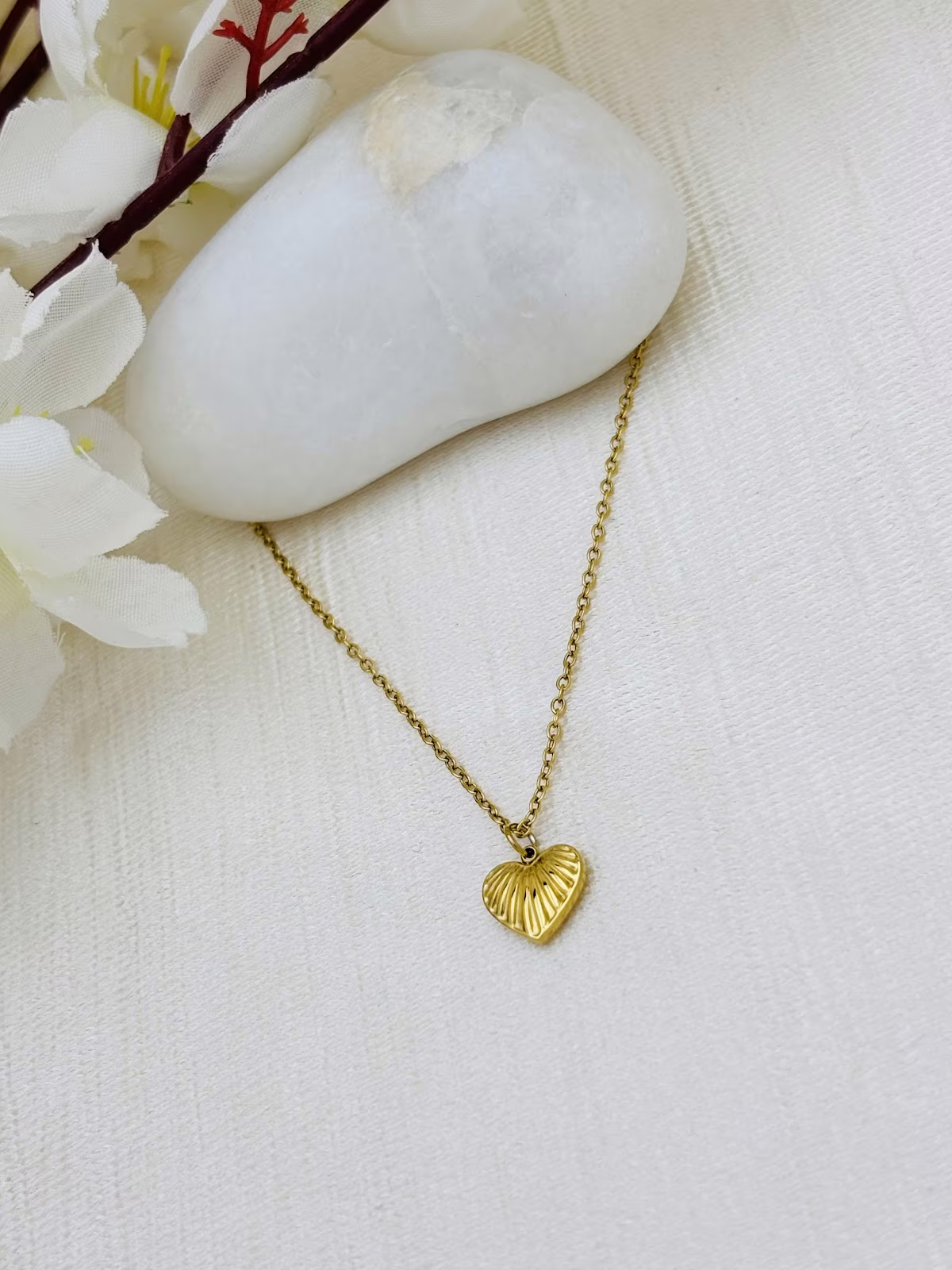 Ribbed Heart Pendant