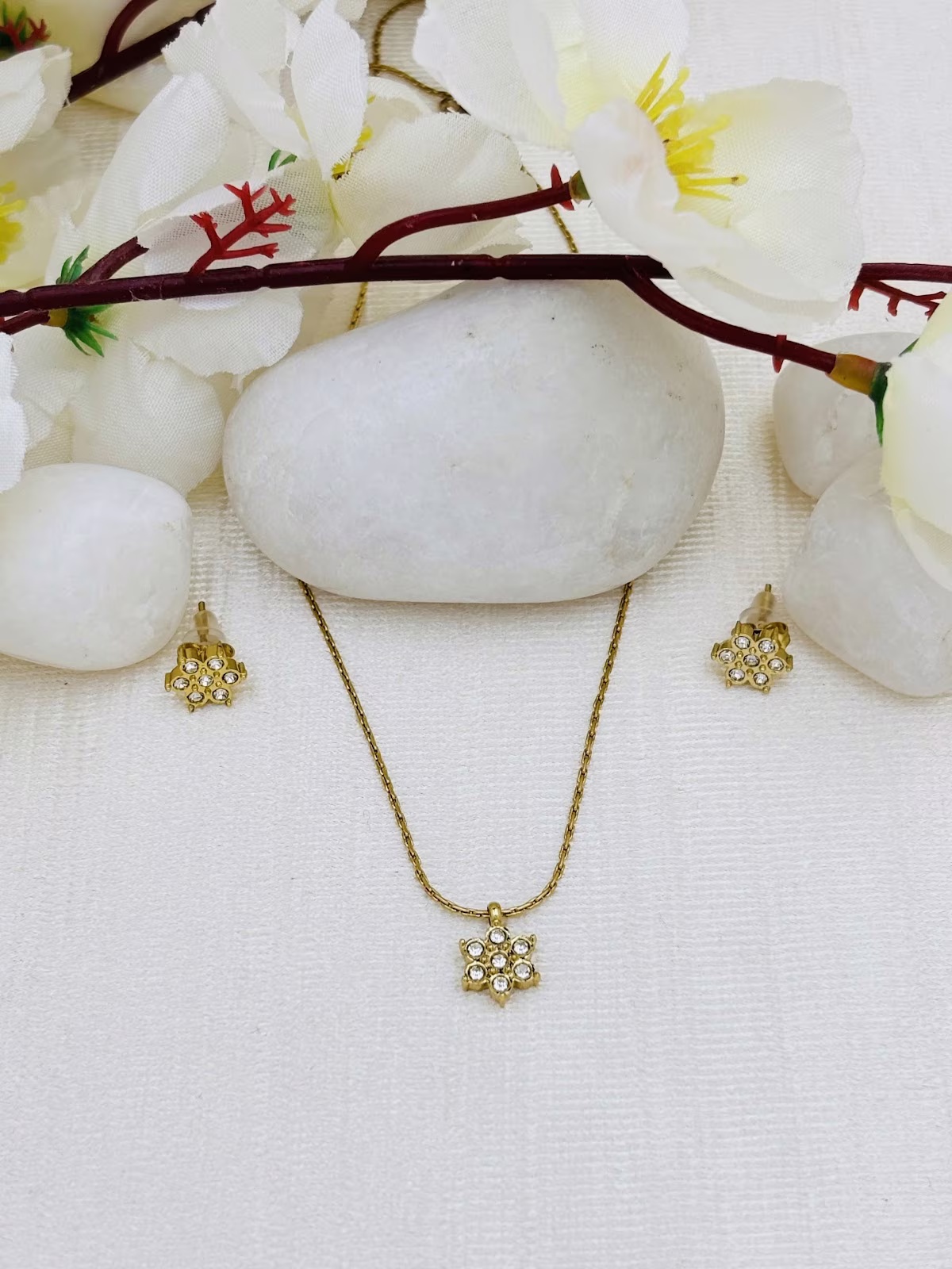 Floret Pendant Set