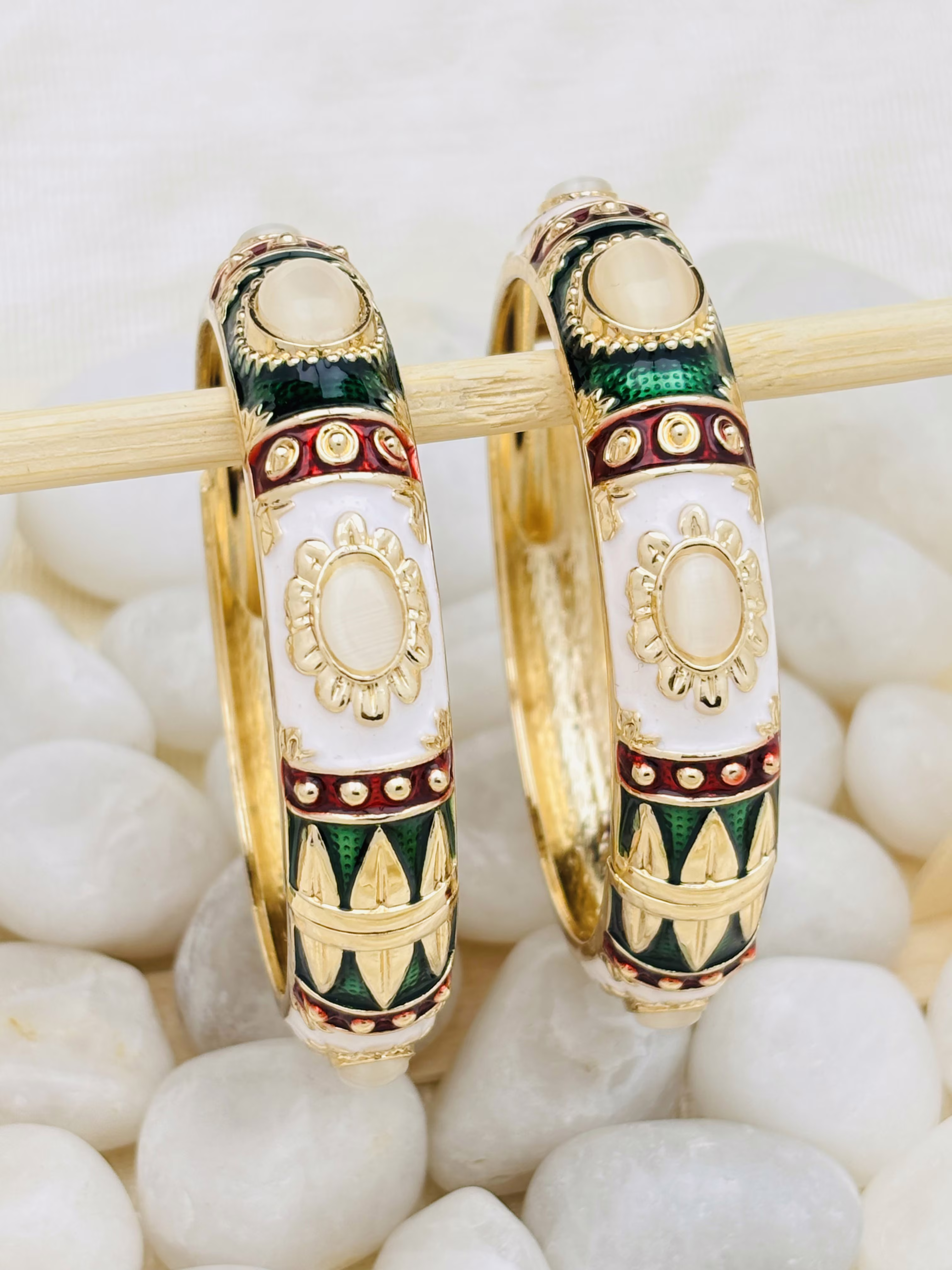 Ivory Medallion Meenakari – White - Green