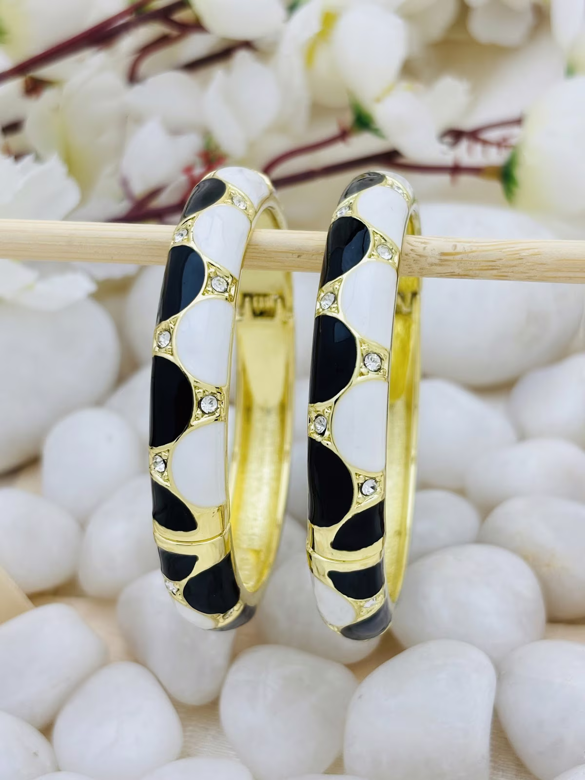 Scallop Jewel Meenakari – Black White