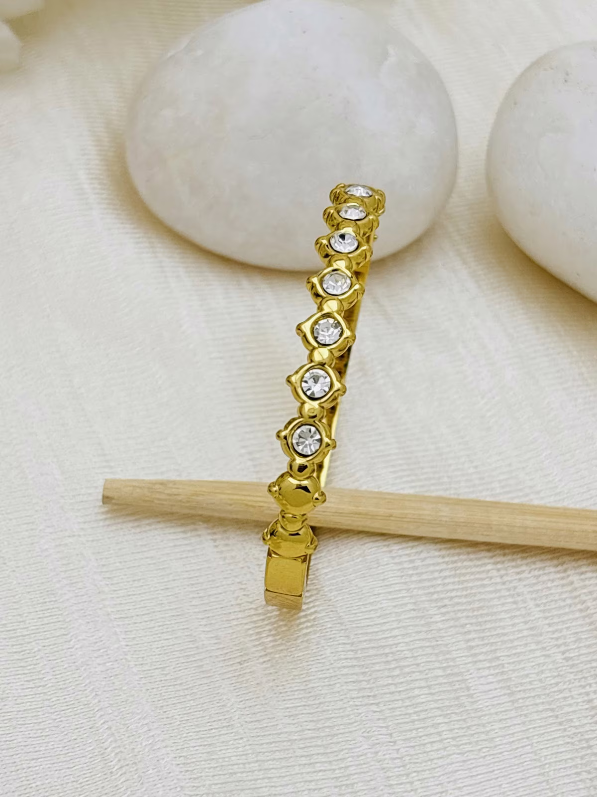 Crystal Bezel Kada