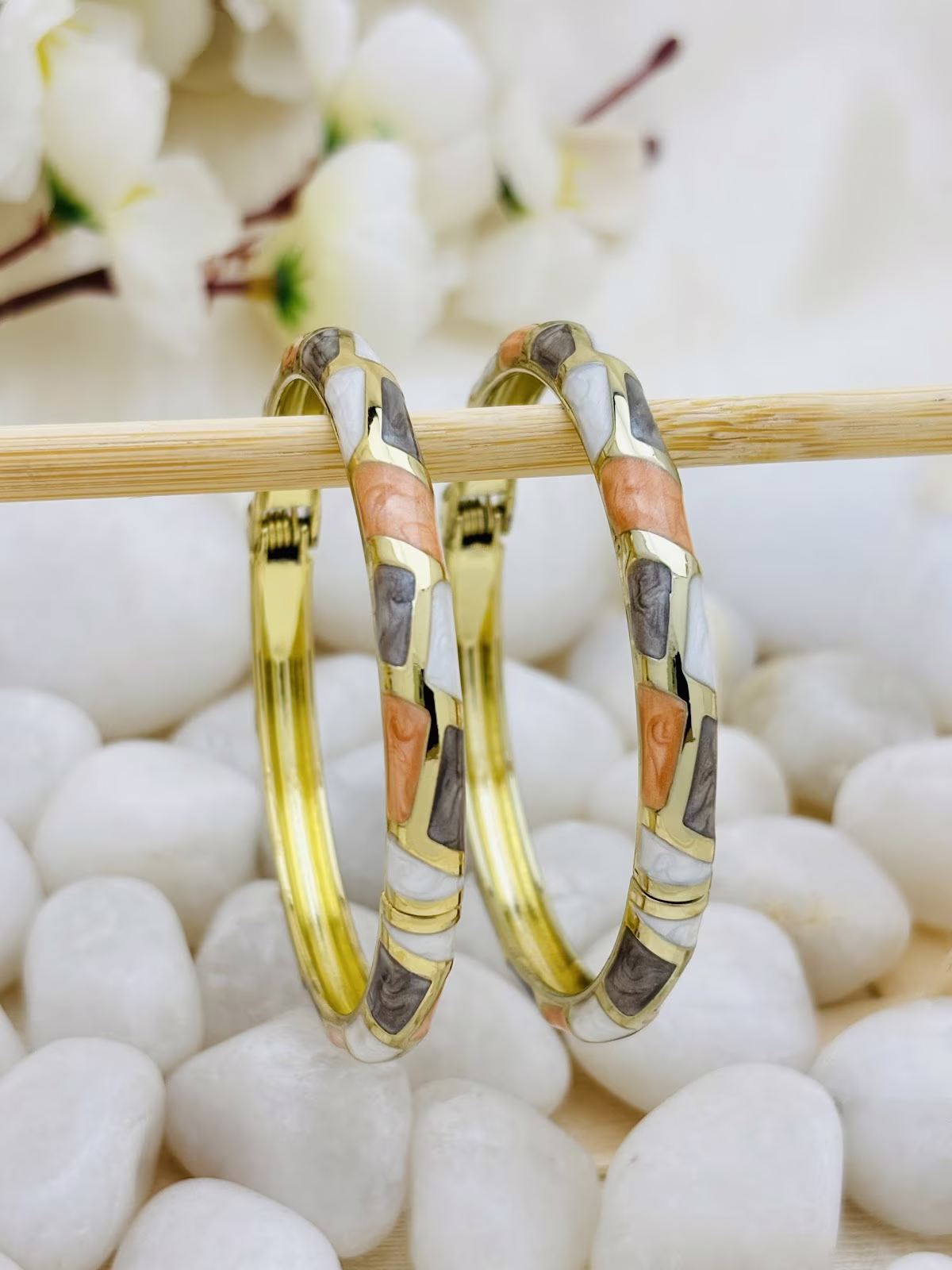 Abstract Meenakari Kada