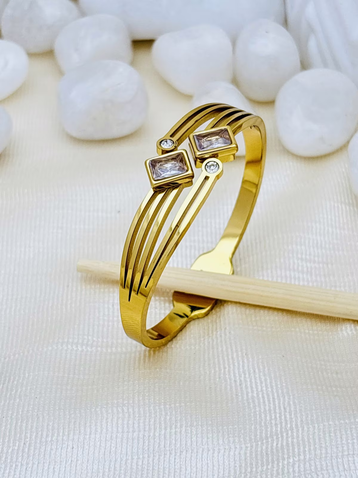 Twin Prism Kada