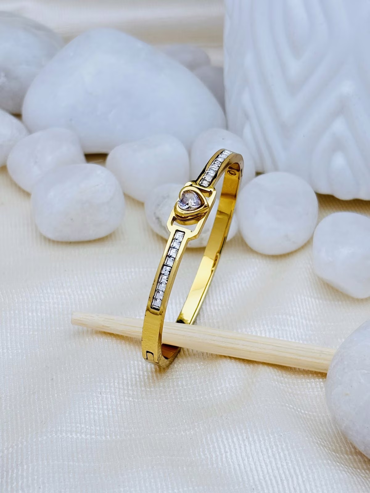 Gem Heart Kada – White