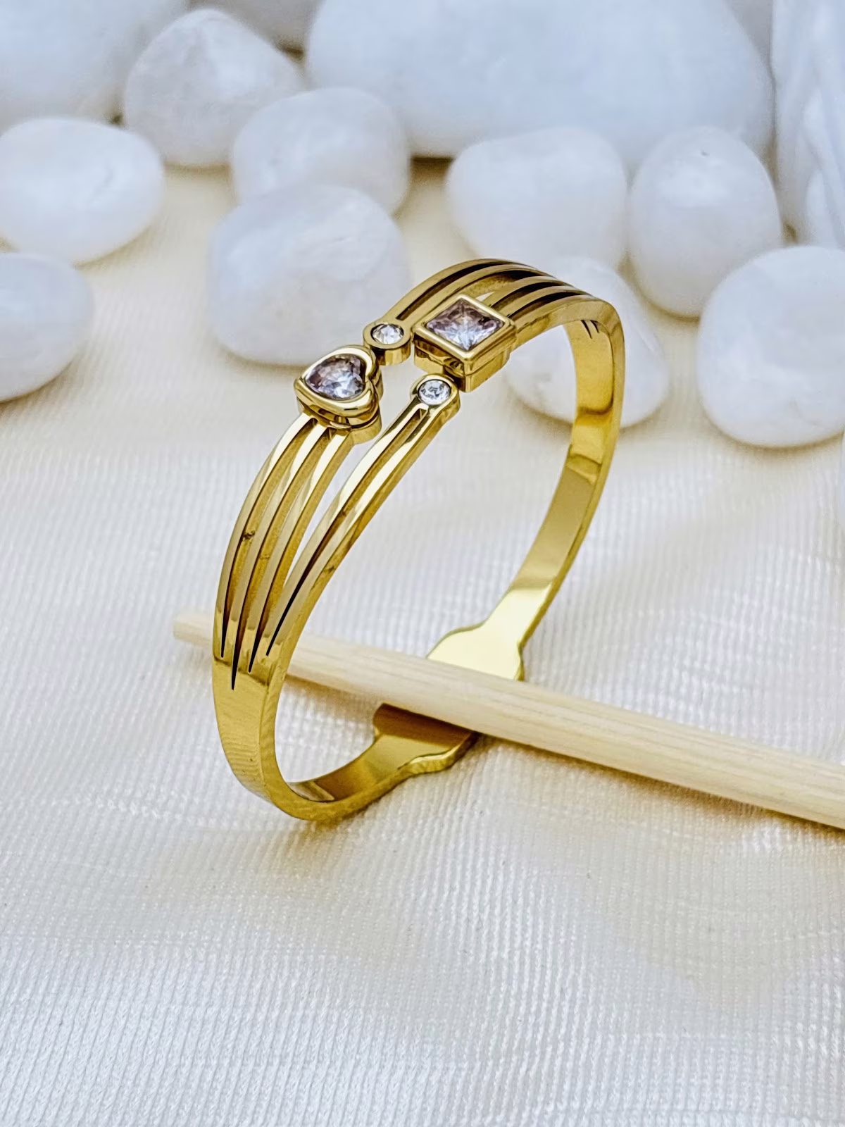 Heart Square Kada
