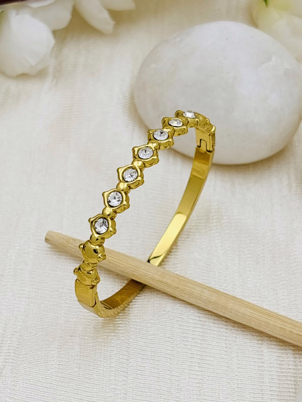Crystal Bezel Kada