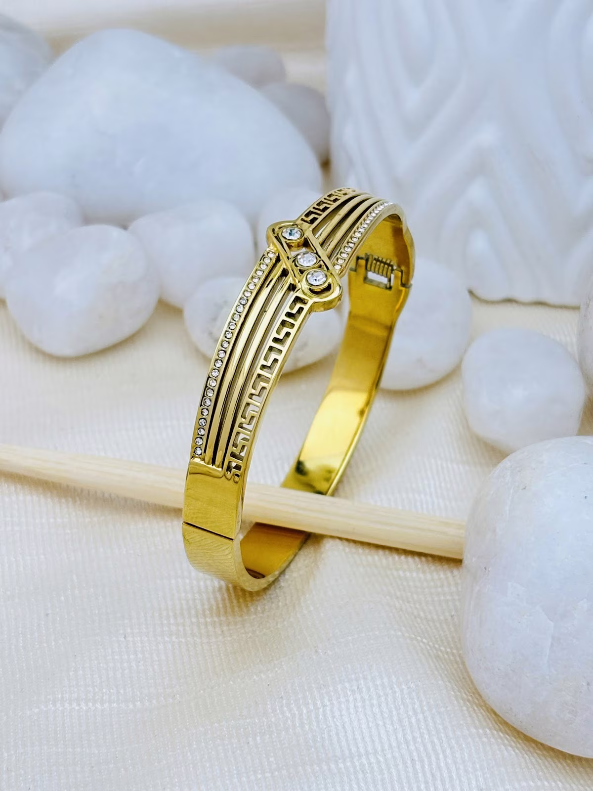 Crystal Line Kada