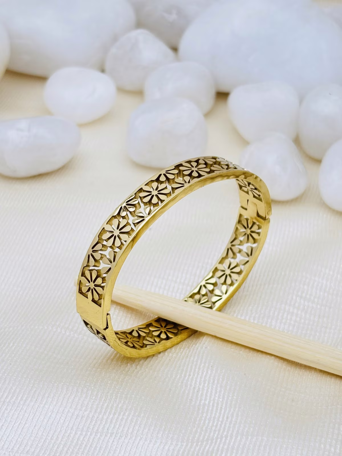 Floral Lattice Kada